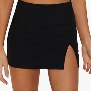 Aritzia Black Mini Skirt with Slit - Size 12